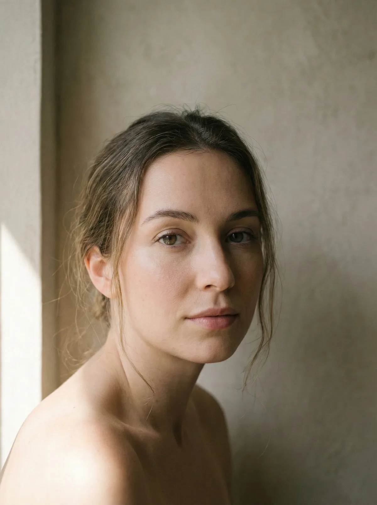 Женский портрет с мягким боковым светом