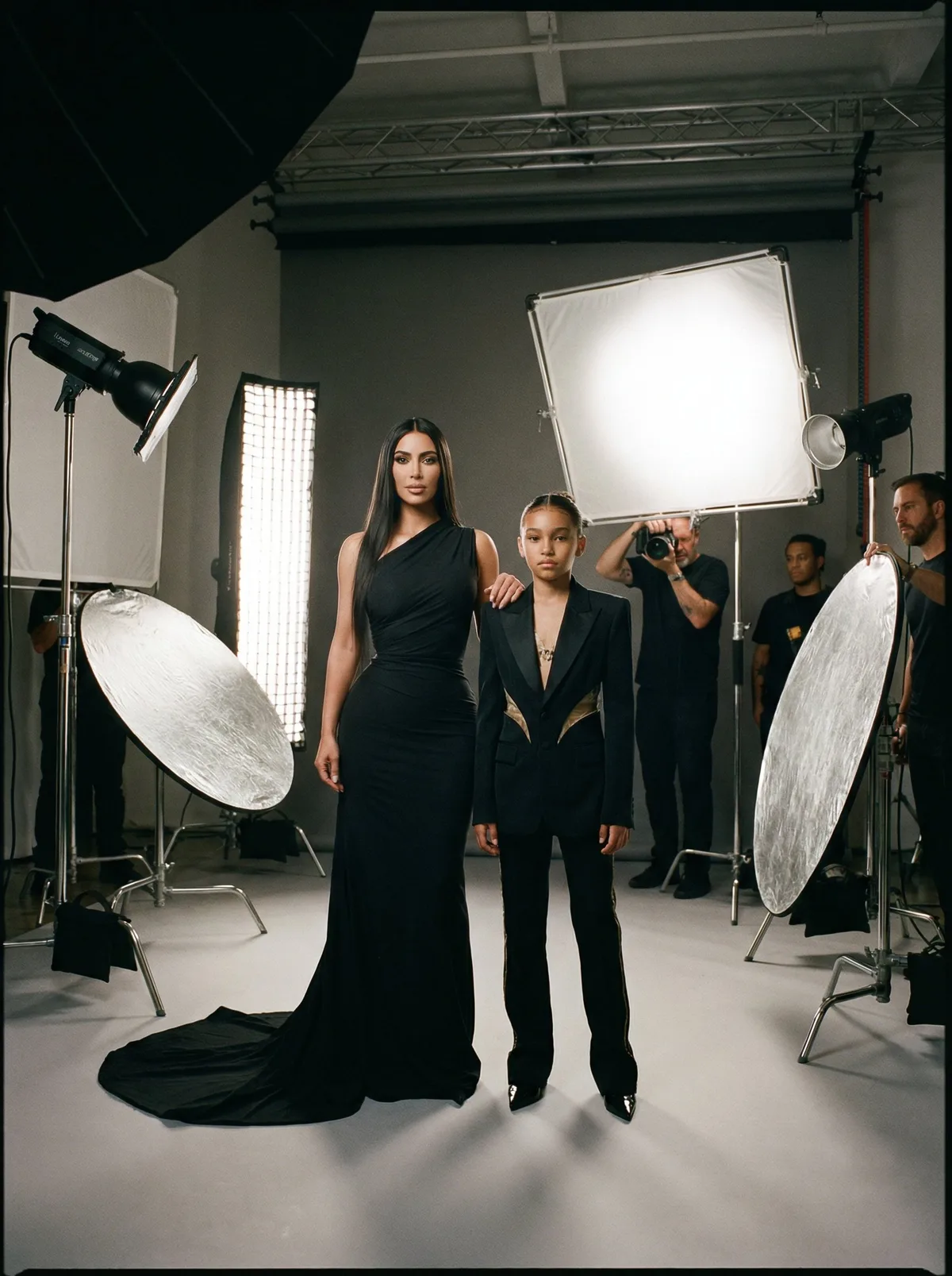 Девушка на фотосессии с Kim Kardashian